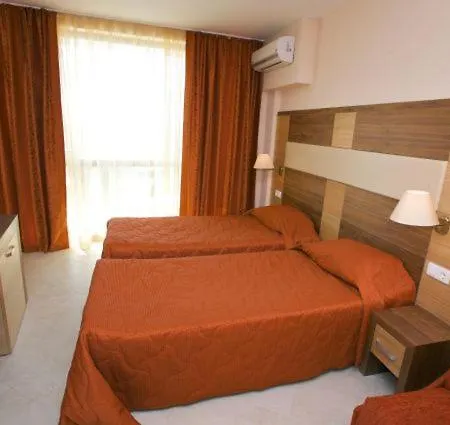 Хотел Briz - Sea Breeze 3*